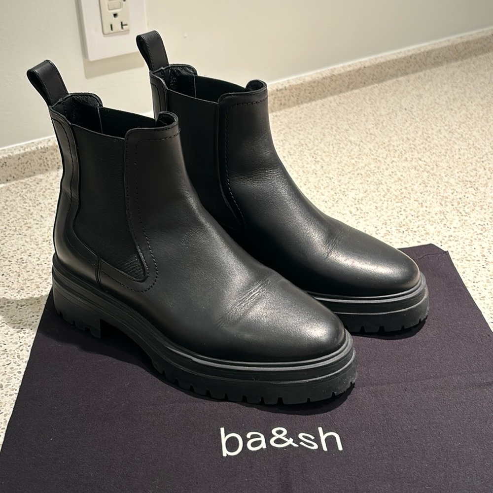 Boots ba&sh model Coda